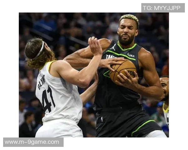 芬奇称赞戈贝尔防守能力极强认为他是联盟顶尖防守球员之一