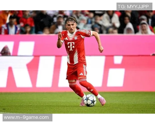 17岁卡尔与奥利塞庆祝逆转胜利全队展现团结精神与拼搏意志